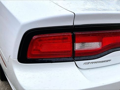 Used 2014 Dodge Charger R/T RWD image 18