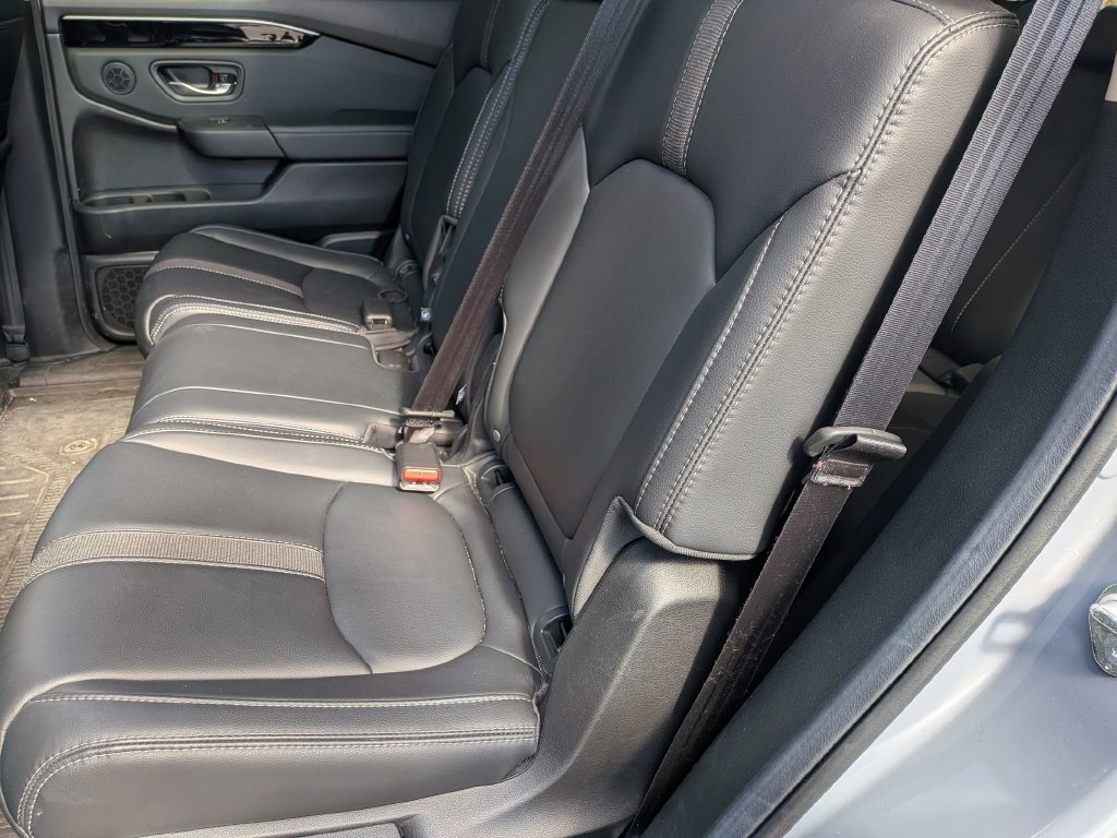 Used 2025 Honda Pilot Touring image 29