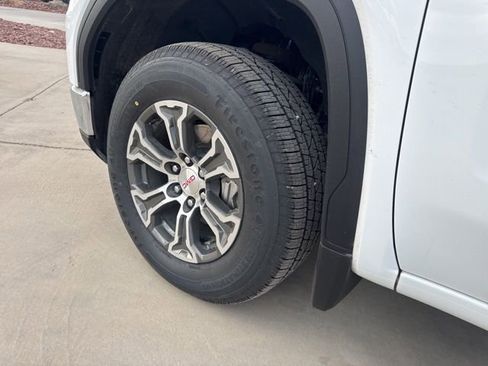 Used 2025 GMC Sierra 1500 SLT AWD/4WD image 7