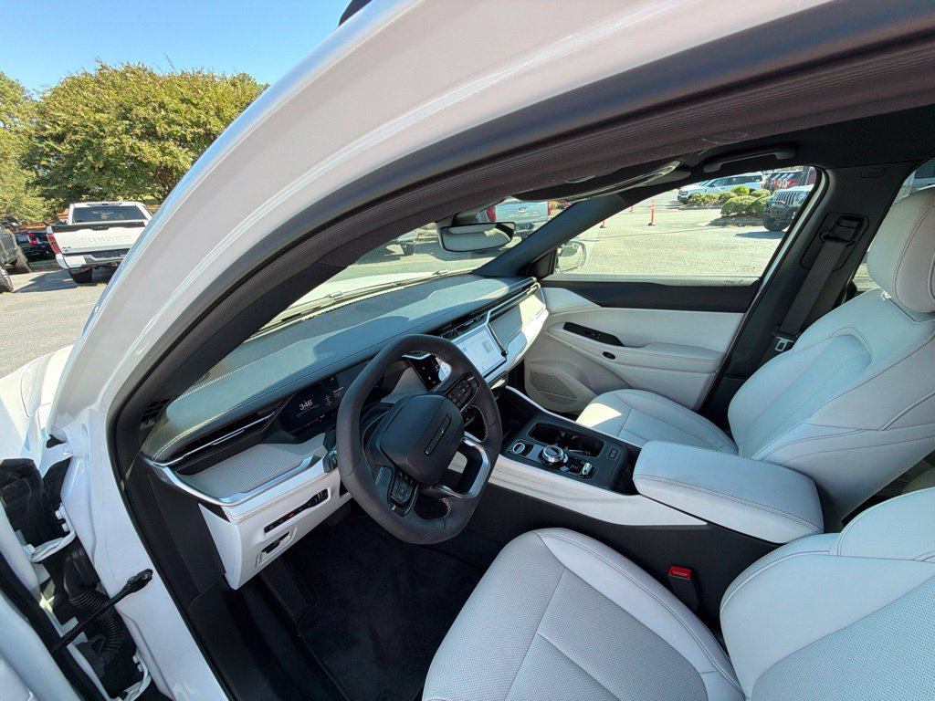 Used 2026 Jeep Cherokee Limited AWD/4WD image 15