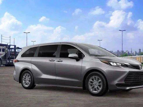 New 2026 Toyota Sienna LE AWD/4WD image 14