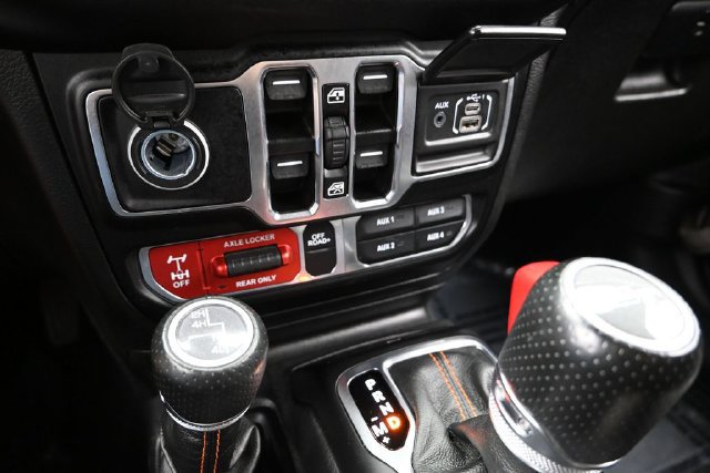 Certified 2021 Jeep Gladiator Mojave AWD/4WD image 47