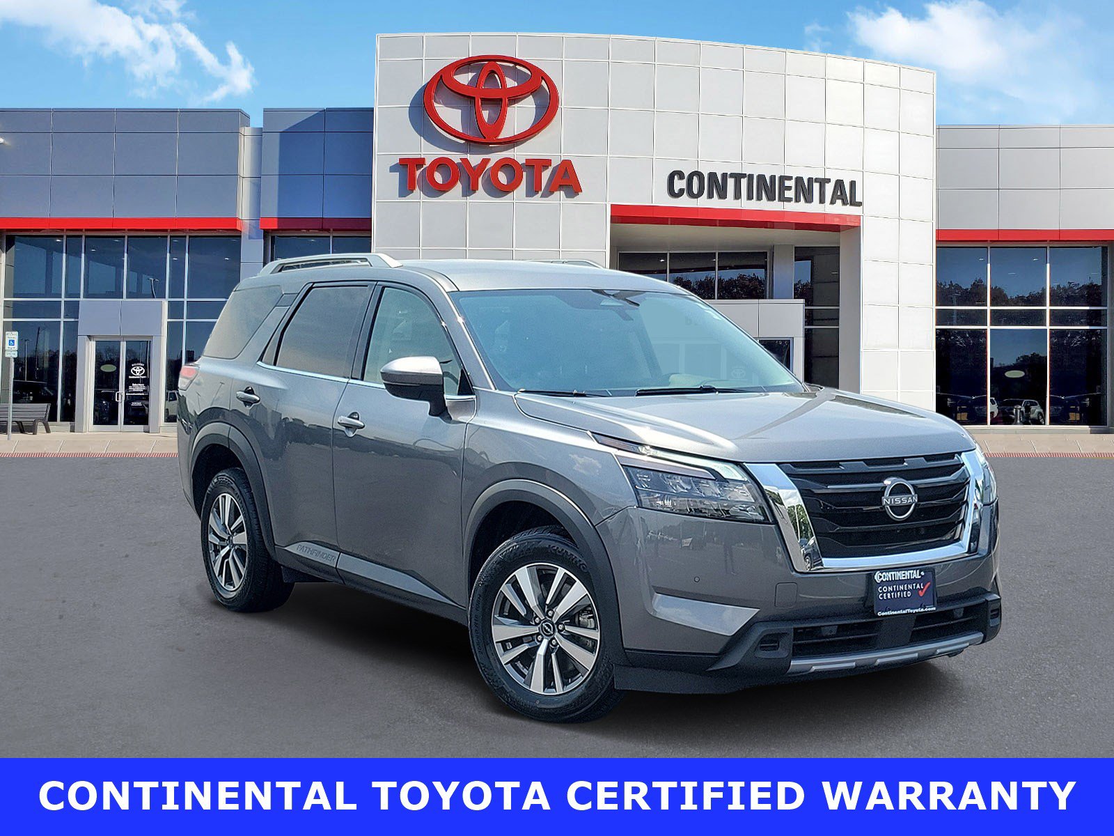 Used 2025 Nissan Pathfinder SL AWD/4WD 360° Tour