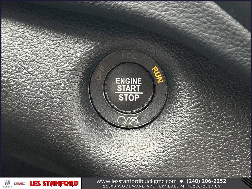 Used 2021 Jeep Cherokee Trailhawk AWD/4WD image 28