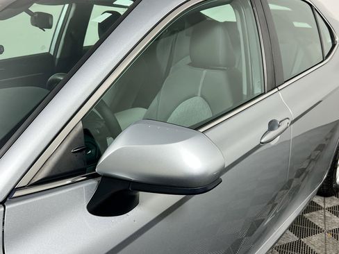 Used 2021 Toyota Camry LE image 12