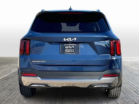 Used 2025 Kia Sorento SX image 4