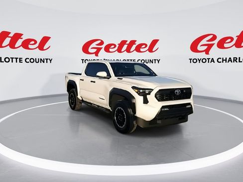 Used 2024 Toyota Tacoma TRD Off-Road image 2