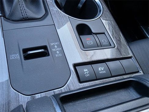 Used 2021 Toyota Highlander Limited image 28