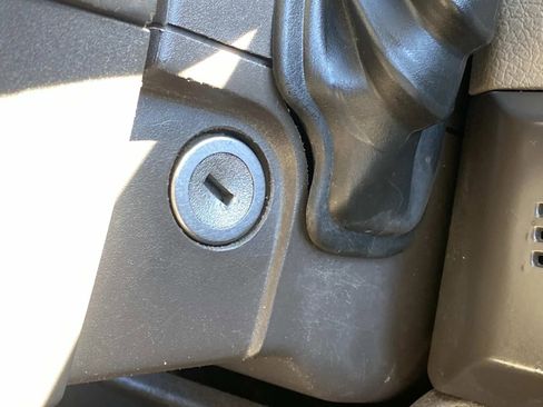 Used 2010 Ford F150 XL image 21