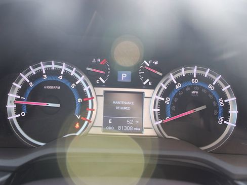 Used 2018 Toyota 4Runner Limited image 19