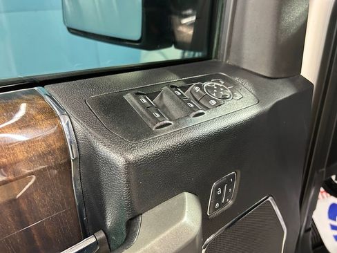Used 2017 Ford F150 Platinum w/ Equipment Group 701A Luxury image 18