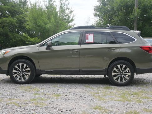 Used 2015 Subaru Outback 2.5i Limited AWD/4WD image 6