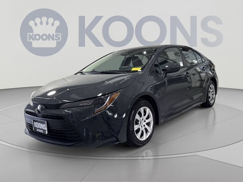 Used 2026 Toyota Corolla LE FWD image 1
