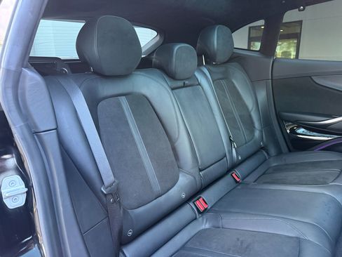 Used 2022 Aston Martin DBX image 34