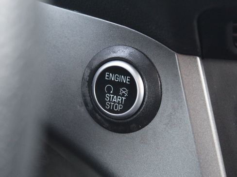 Used 2019 Ford Escape SE image 21