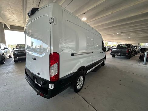 Used 2024 Ford E-Transit Base image 4