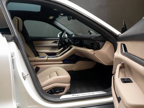 Certified 2024 Porsche Taycan 4S AWD/4WD image 28