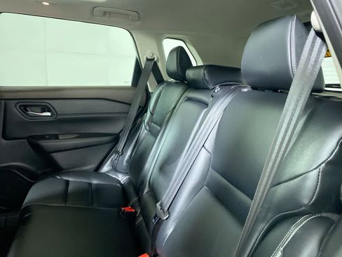 Used 2023 Nissan Rogue SL image 27