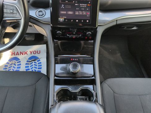 Used 2022 Jeep Grand Cherokee L Laredo w/ Luxury Tech Group I AWD/4WD image 20