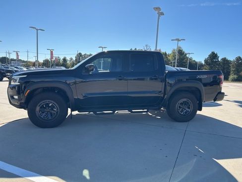 Used 2025 Nissan Frontier PRO-4X w/ Black Accent Package image 5