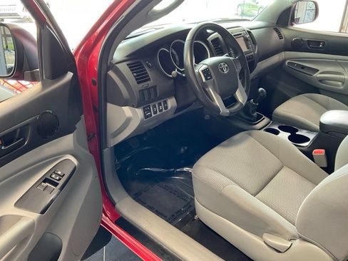 Used 2013 Toyota Tacoma 4x4 Access Cab w/ Convenience Pkg image 9