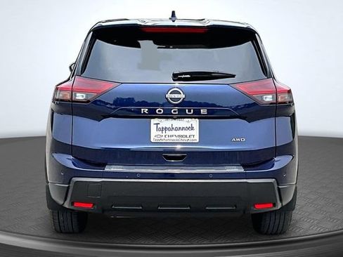 Used 2025 Nissan Rogue SV AWD/4WD image 5