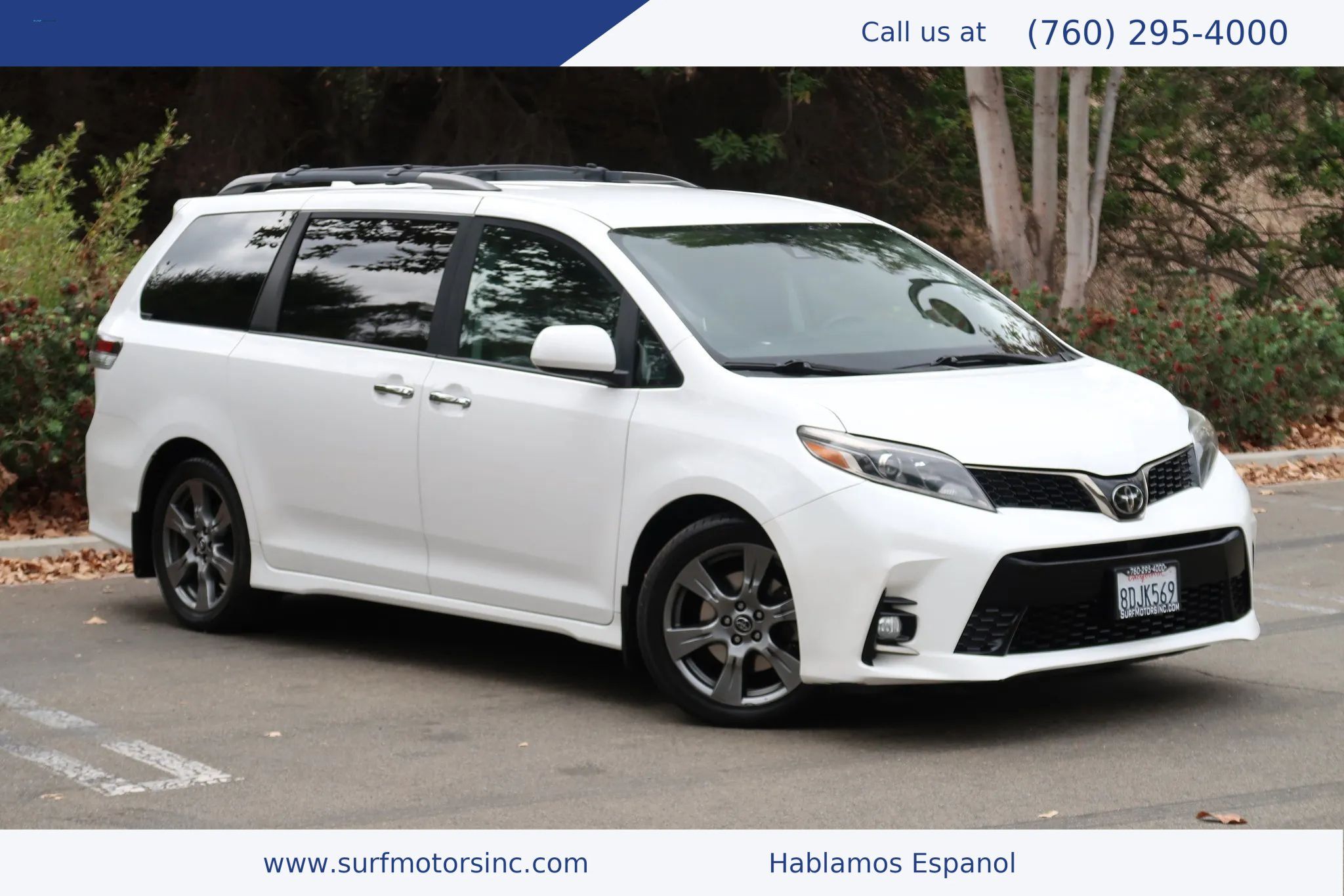 Used 2018 Toyota Sienna SE w/ Carpet Mat Package FWD image 1
