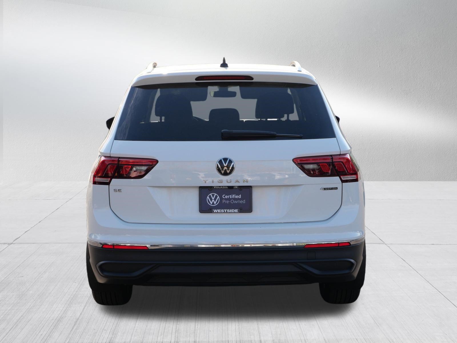 Certified 2024 Volkswagen Tiguan SE w/ Panoramic Sunroof Package AWD/4WD image 6