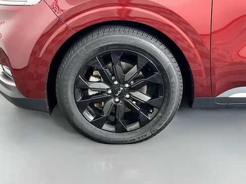 Used 2023 Kia Carnival SX Prestige FWD image 29