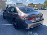 Used 2021 Toyota Camry SE w/ Convenience Package image 5