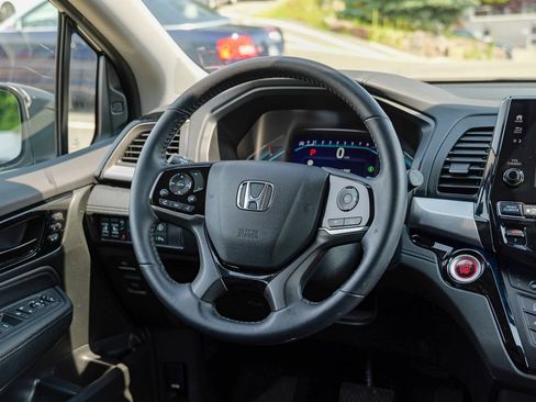 Used 2023 Honda Odyssey Touring image 45