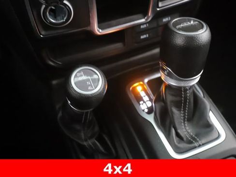 Used 2024 Jeep Gladiator Sport AWD/4WD image 22