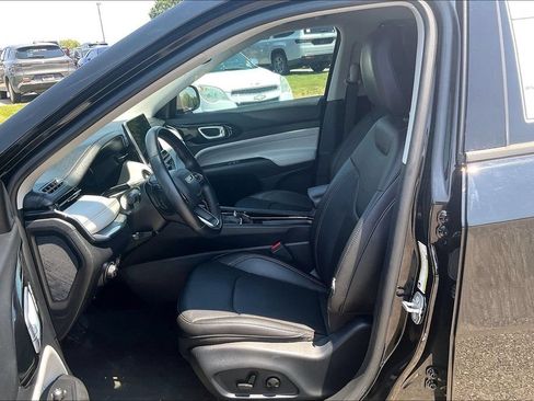 Used 2022 Jeep Compass Limited w/ Elite Group AWD/4WD image 25