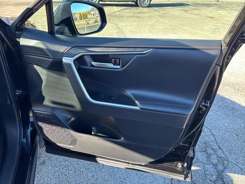 Used 2023 Toyota RAV4 Adventure image 33