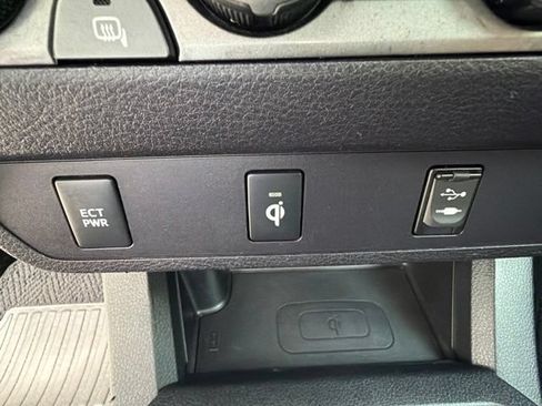 Used 2017 Toyota Tacoma TRD Off-Road w/ Tow Package (A/T) AWD/4WD image 65