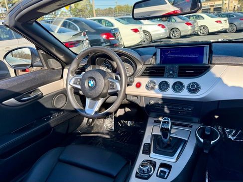 Used 2015 BMW Z4 sDrive28i image 13