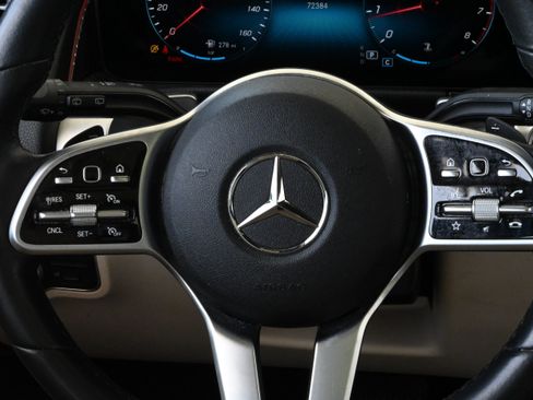 Used 2022 Mercedes-Benz GLB 250 4MATIC image 29