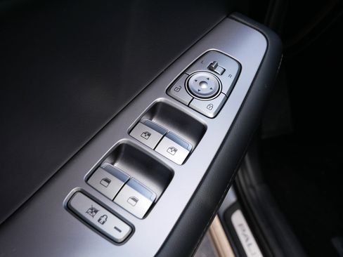 Used 2023 Hyundai Palisade Limited AWD/4WD image 18