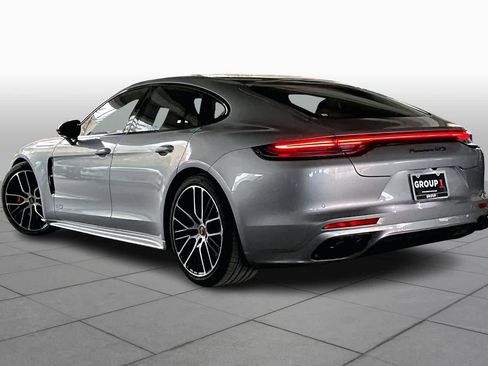 Used 2022 Porsche Panamera GTS image 11