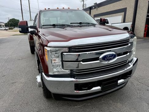 Used 2017 Ford F350 Lariat AWD/4WD image 13