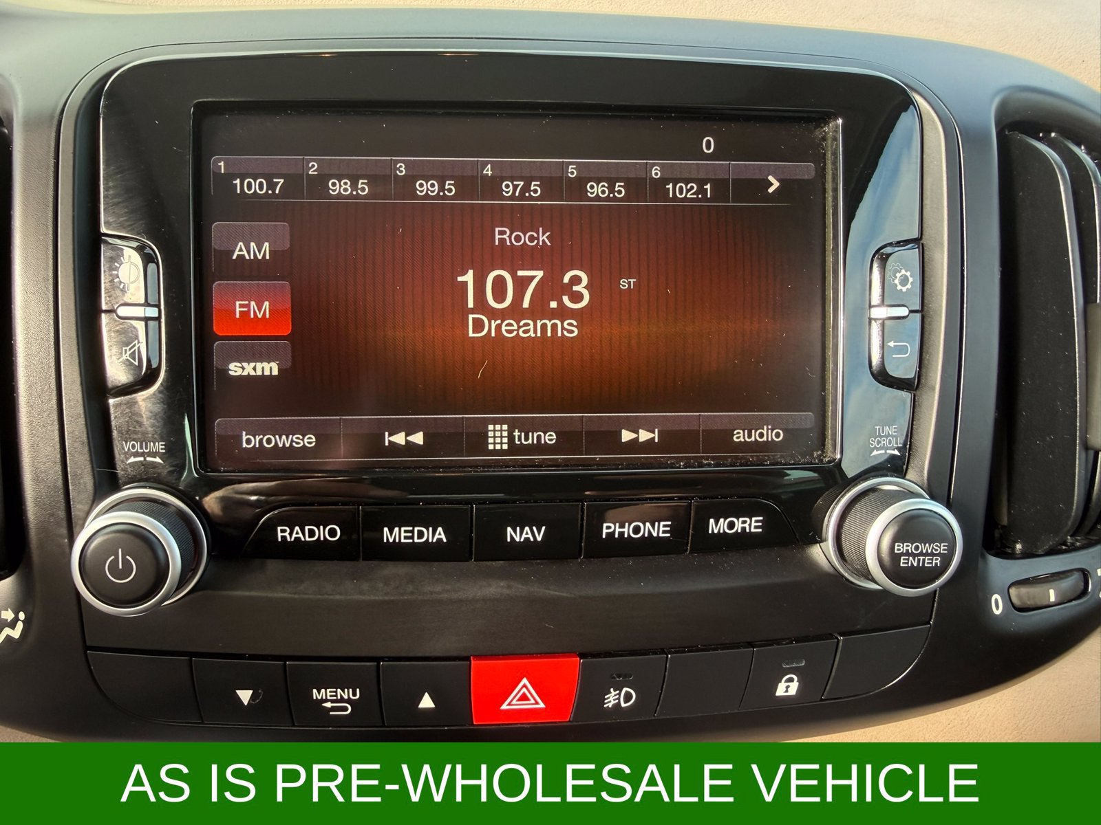 Used 2015 FIAT 500L Trekking FWD image 33