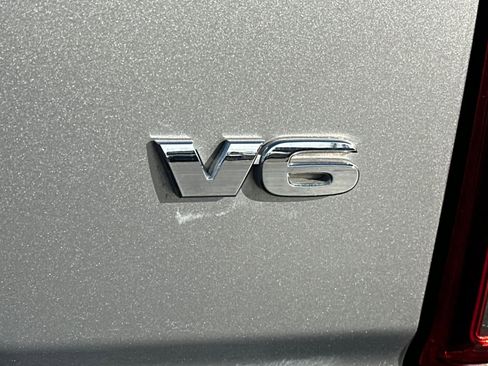 Used 2019 Toyota Tacoma TRD Sport image 31