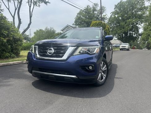Used 2017 Nissan Pathfinder S FWD image 2