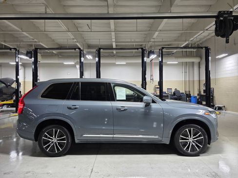 Used 2022 Volvo XC90 T8 Inscription Expression image 7
