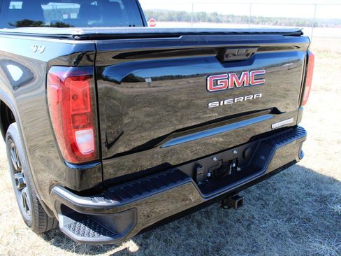 Used 2024 GMC Sierra 1500 Elevation image 9
