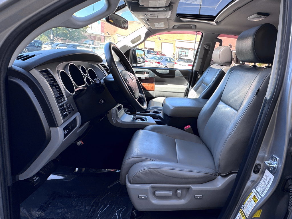 Used 2012 Toyota Tundra Limited w/ Memory Pkg AWD/4WD image 19