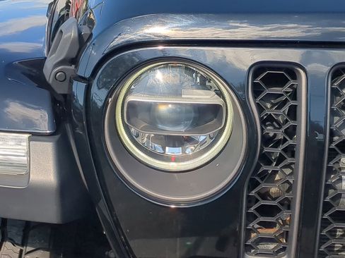 Used 2021 Jeep Gladiator Mojave image 10