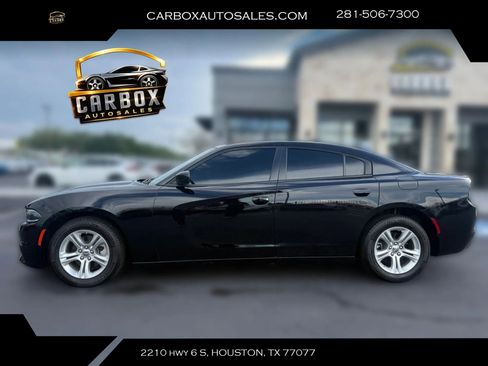 Used 2023 Dodge Charger SXT RWD image 2