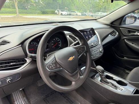 Used 2024 Chevrolet Malibu LT FWD image 12