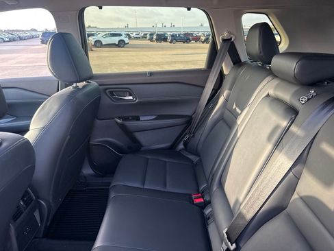 Certified 2023 Nissan Rogue SV w/ SV Premium B Package FWD image 36